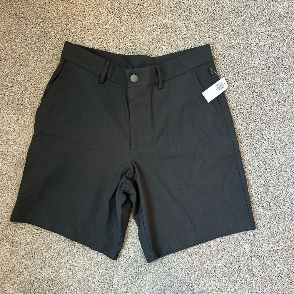 Old Navy Men's Dark Gray Tech Hybrid Shorts